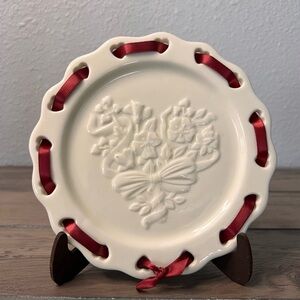 Longaberger Ivory Collection Floral Heart  w/ ribbon 5.75" Decorative Dish